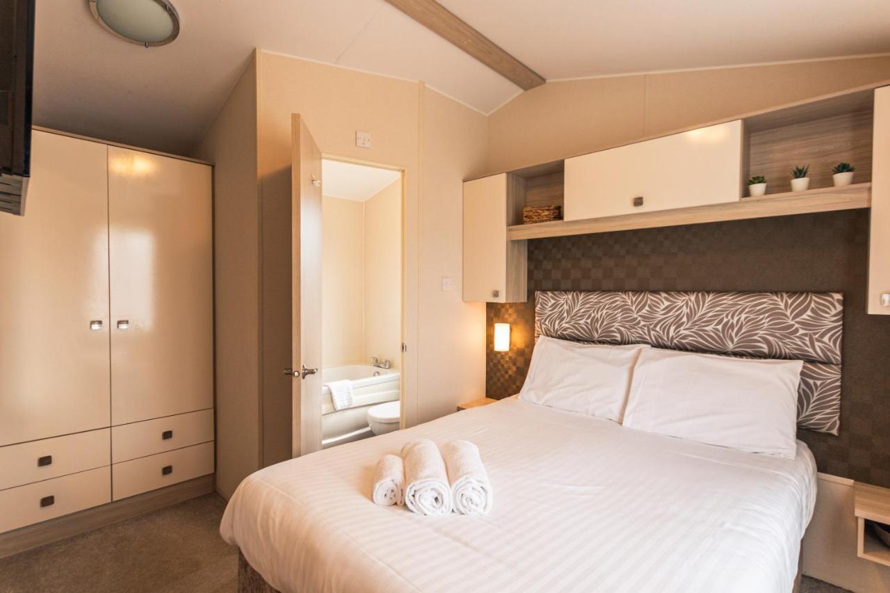 Meadows Lodge With Hot Tub Malton Εξωτερικό φωτογραφία
