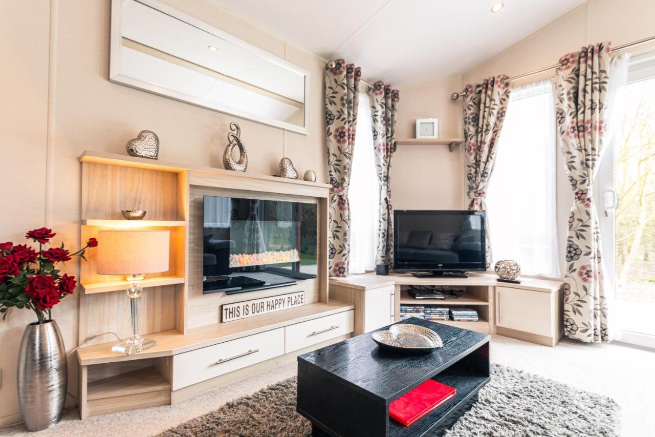 Meadows Lodge With Hot Tub Malton Εξωτερικό φωτογραφία