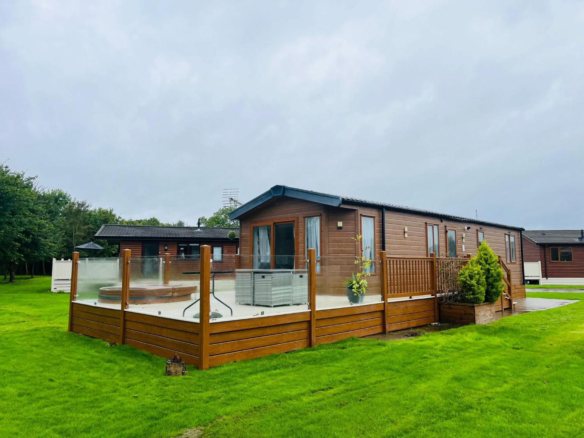 Meadows Lodge With Hot Tub Malton Εξωτερικό φωτογραφία